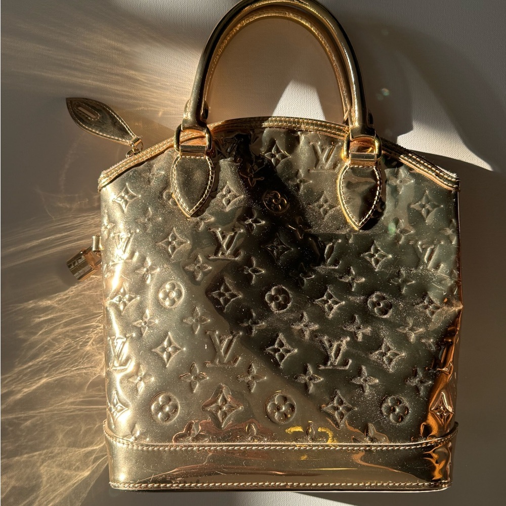 Louis Vuitton Limited Edition Gold Monogram Miroir Lockit Bag 2006 Marc Jacobs